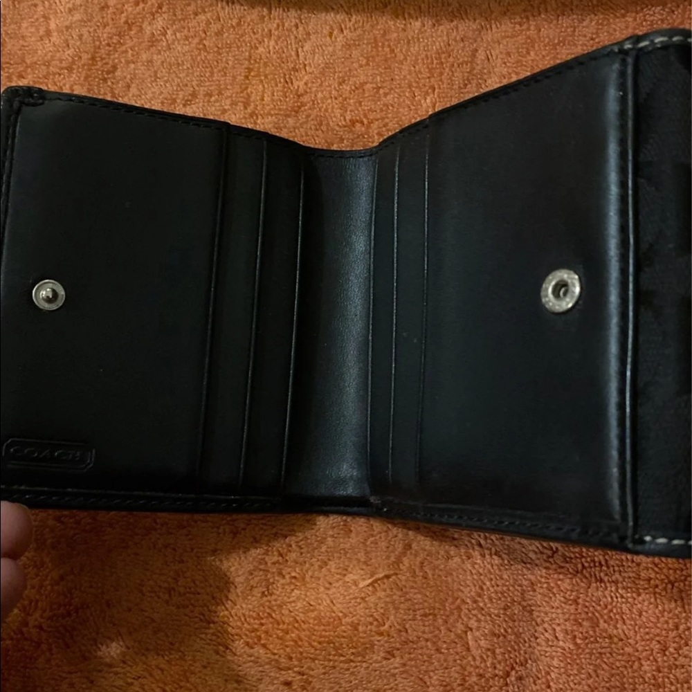 Coach purse and wallet set excellent condition - Picture 2 of 5